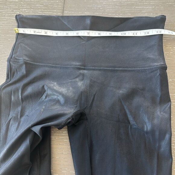 SPANX Faux Leather Women’s Size L Black Shaping Leggings GUC - Picture 9 of 12